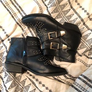 Black ankle booties